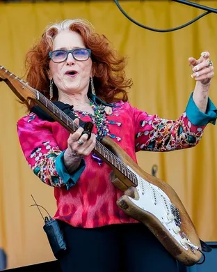Bonnie Raitt Hamilton
