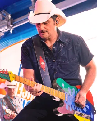 Brad Paisley Boston