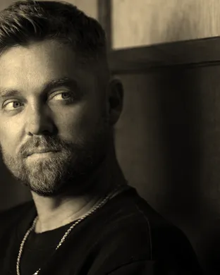 Brett Young Hampton